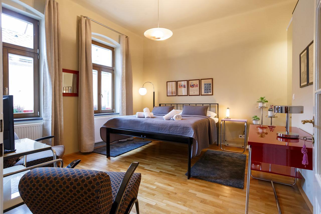 Hotel&Depandance Kopacka Lanskroun Bagian luar foto