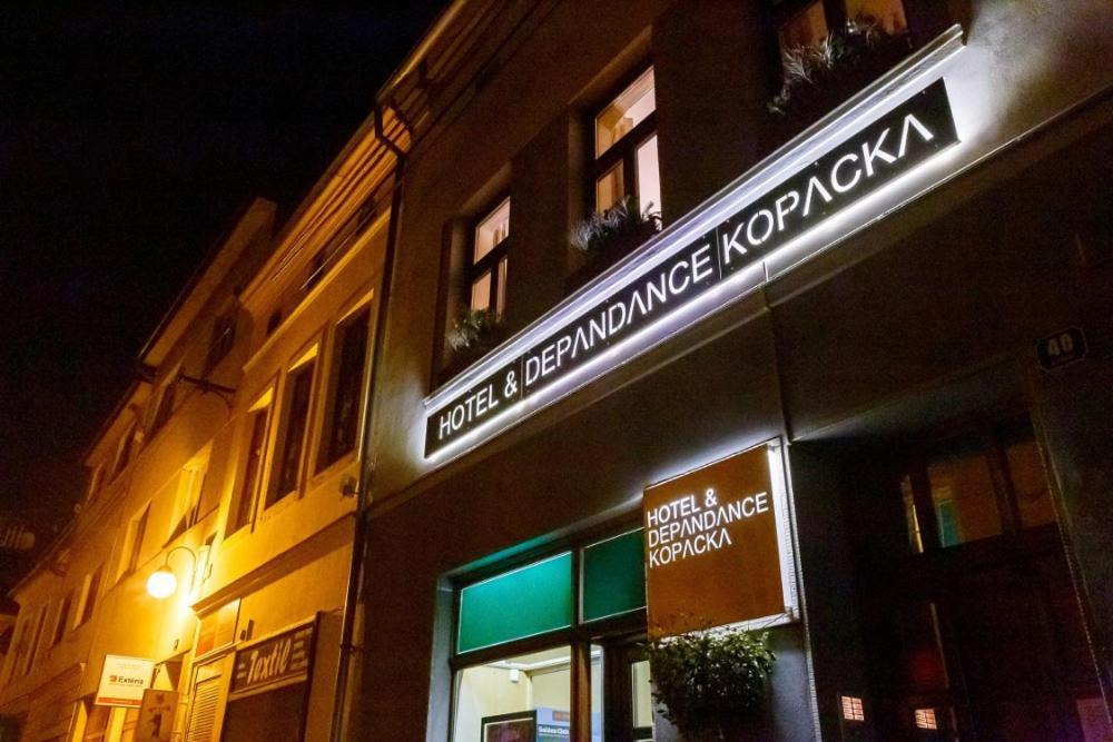 Hotel&Depandance Kopacka Lanskroun Bagian luar foto